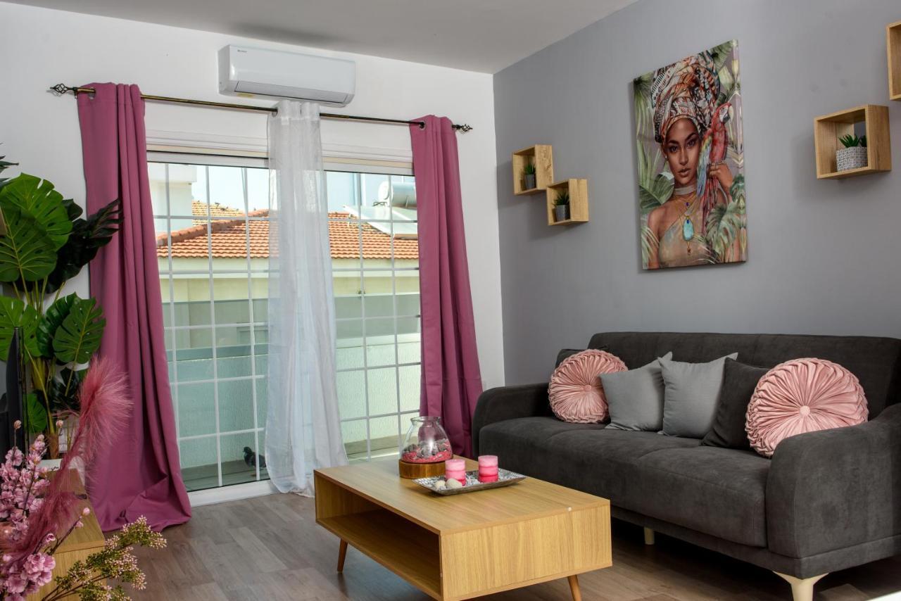 Valdivian Flat 18 Apartamento Larnaca Exterior foto